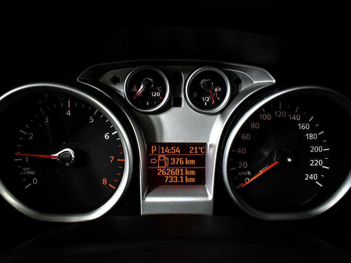 Ford Focus с пробегом — 2010 год. Фото: #9