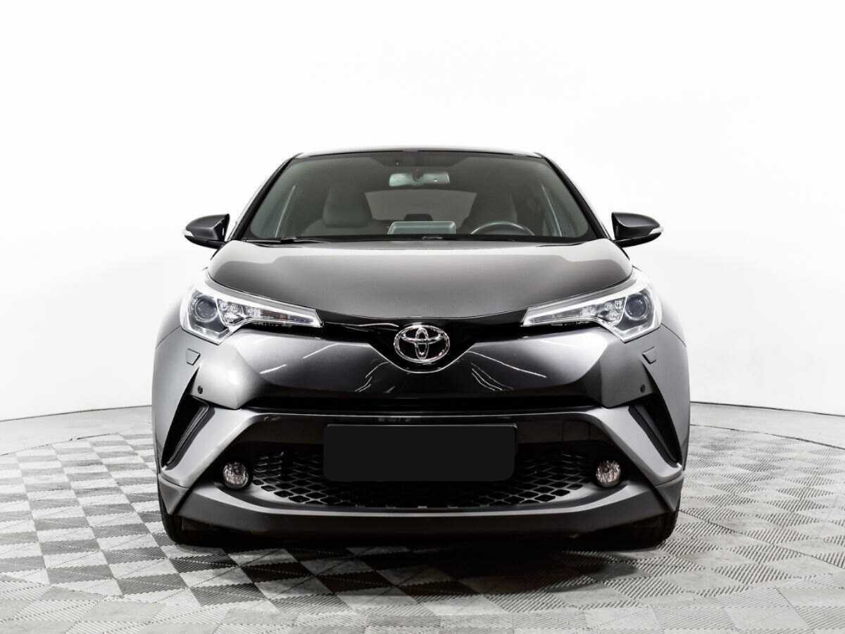 Toyota C-HR с пробегом — 2019 год. Фото: #1