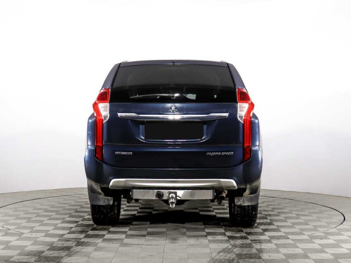 Mitsubishi Pajero Sport с пробегом — 2019 год. Фото: #5