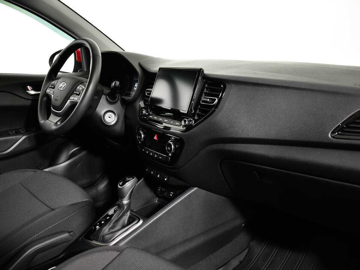 Hyundai Solaris с пробегом — 2020 год. Фото: #8