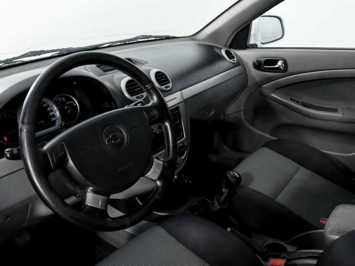 Chevrolet Lacetti с пробегом — 2012 год. Фото: #8