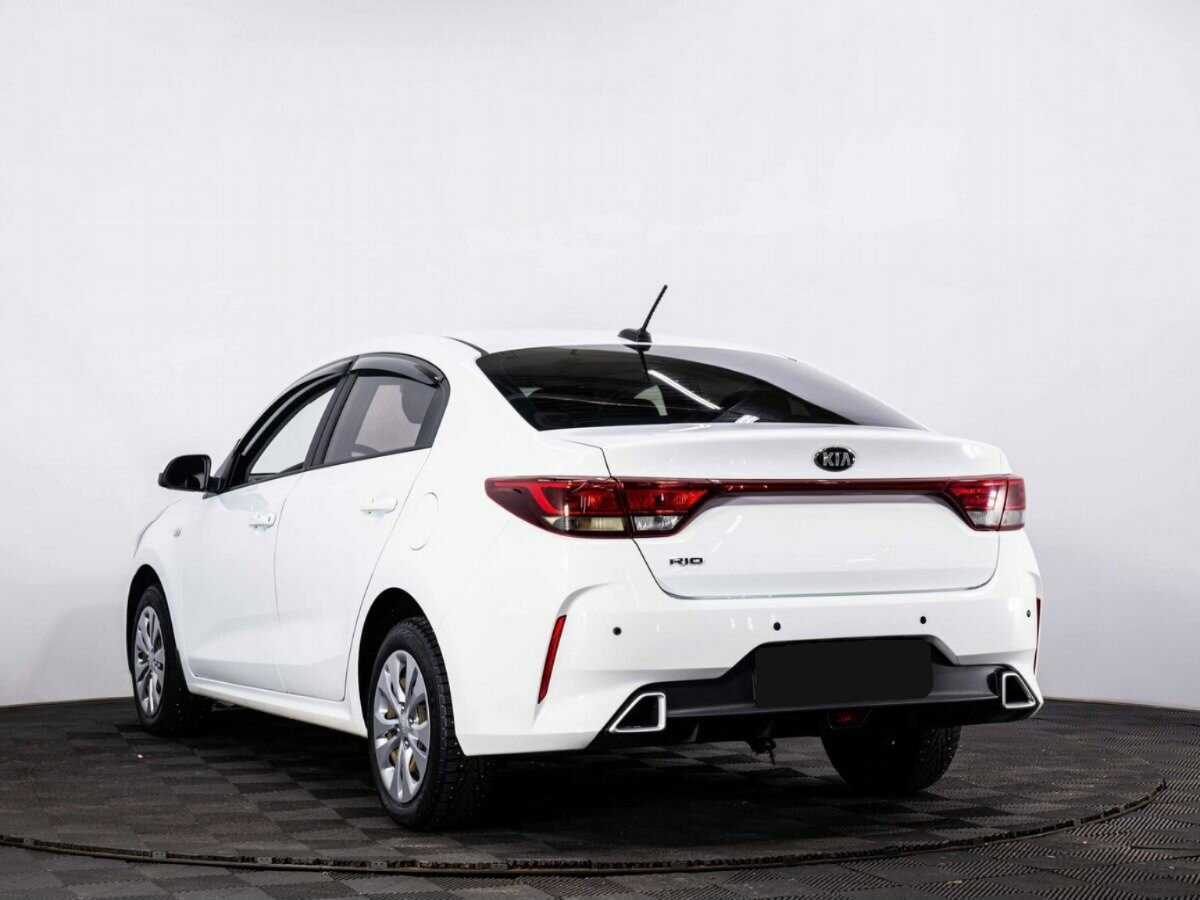 Kia Rio с пробегом — 2021 год. Фото: #3
