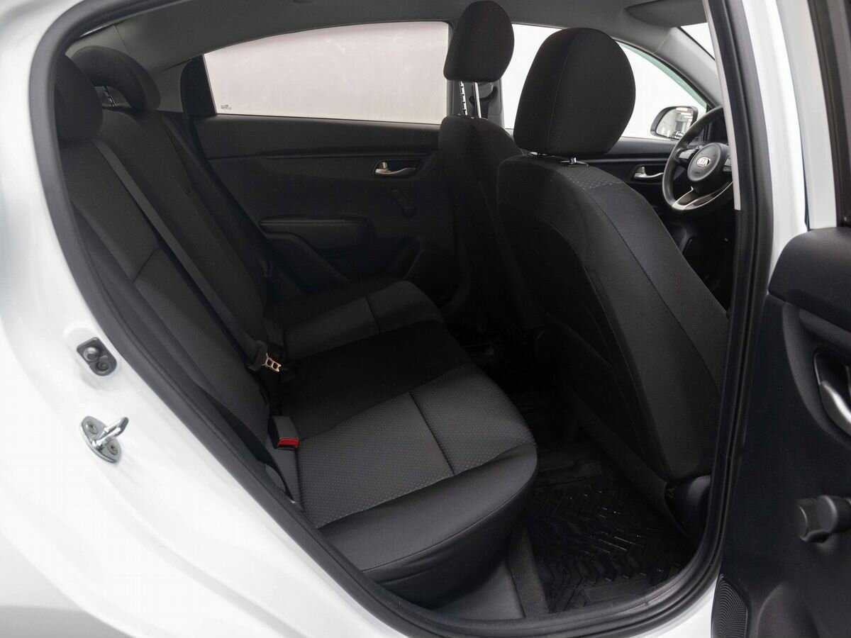 Kia Rio с пробегом — 2021 год. Фото: #11