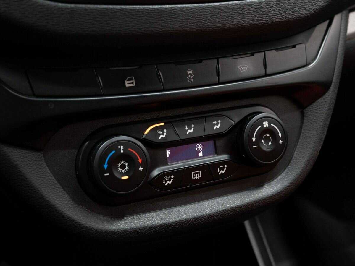 Lada (ВАЗ) Vesta с пробегом — 2021 год. Фото: #19