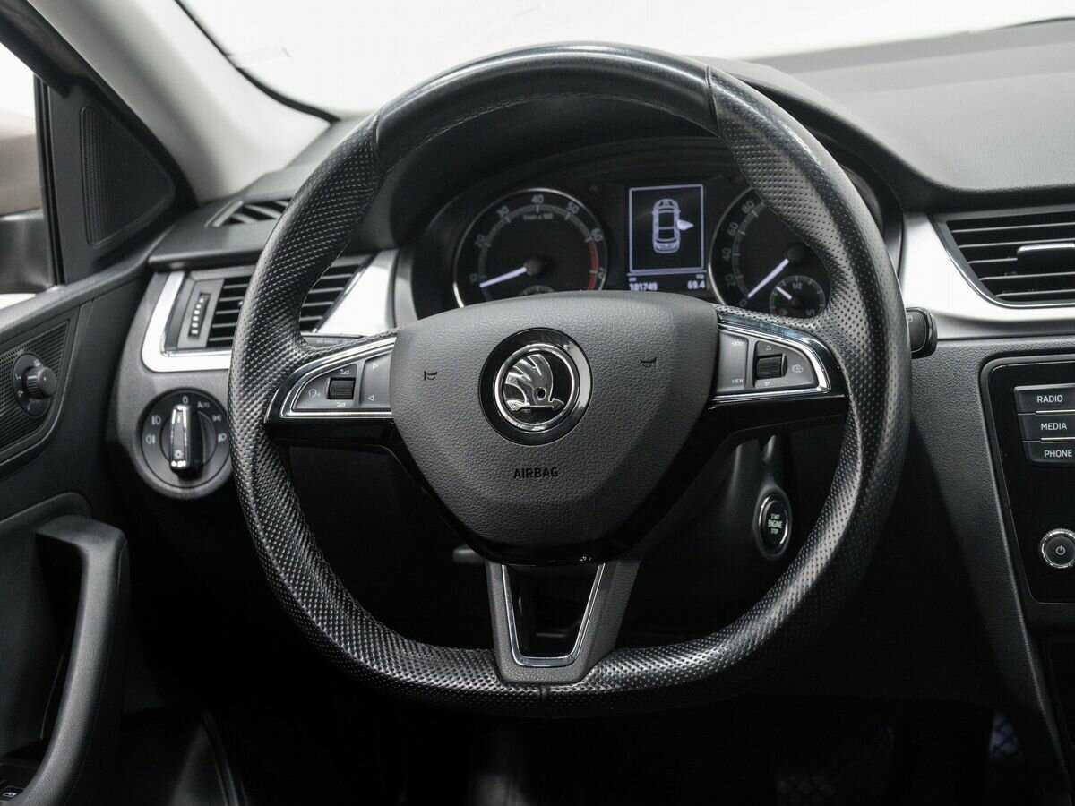 Skoda Rapid с пробегом — 2019 год. Фото: #11