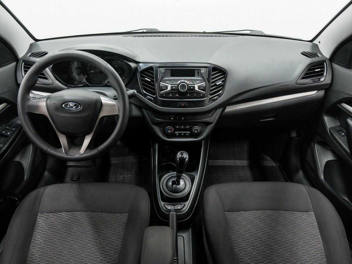 Lada (ВАЗ) Vesta с пробегом — 2017 год. Фото: #10