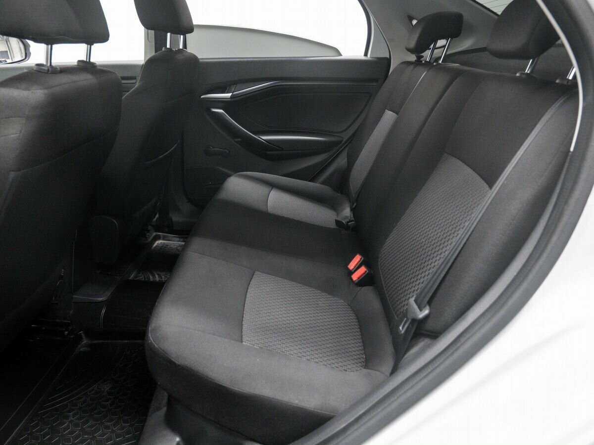 Lada (ВАЗ) Vesta с пробегом — 2019 год. Фото: #12