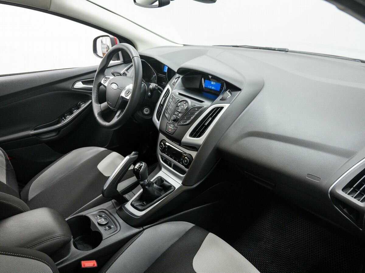 Ford Focus с пробегом — 2011 год. Фото: #6