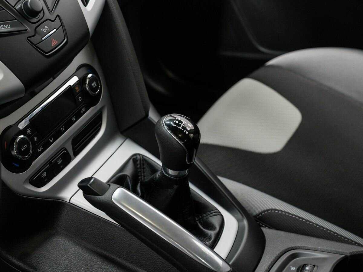 Ford Focus с пробегом — 2011 год. Фото: #13