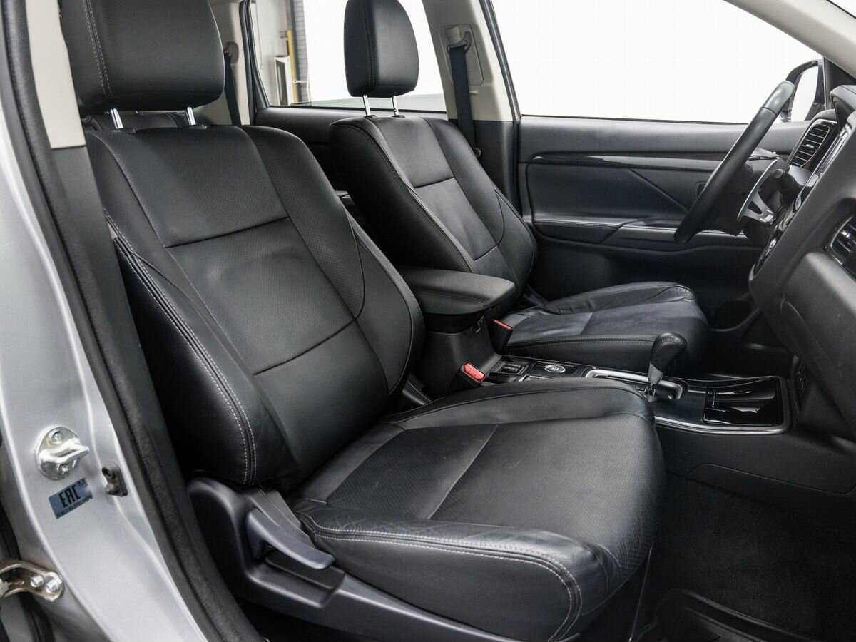 Mitsubishi Outlander с пробегом — 2018 год. Фото: #8