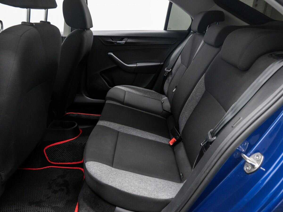 Skoda Rapid с пробегом — 2021 год. Фото: #12
