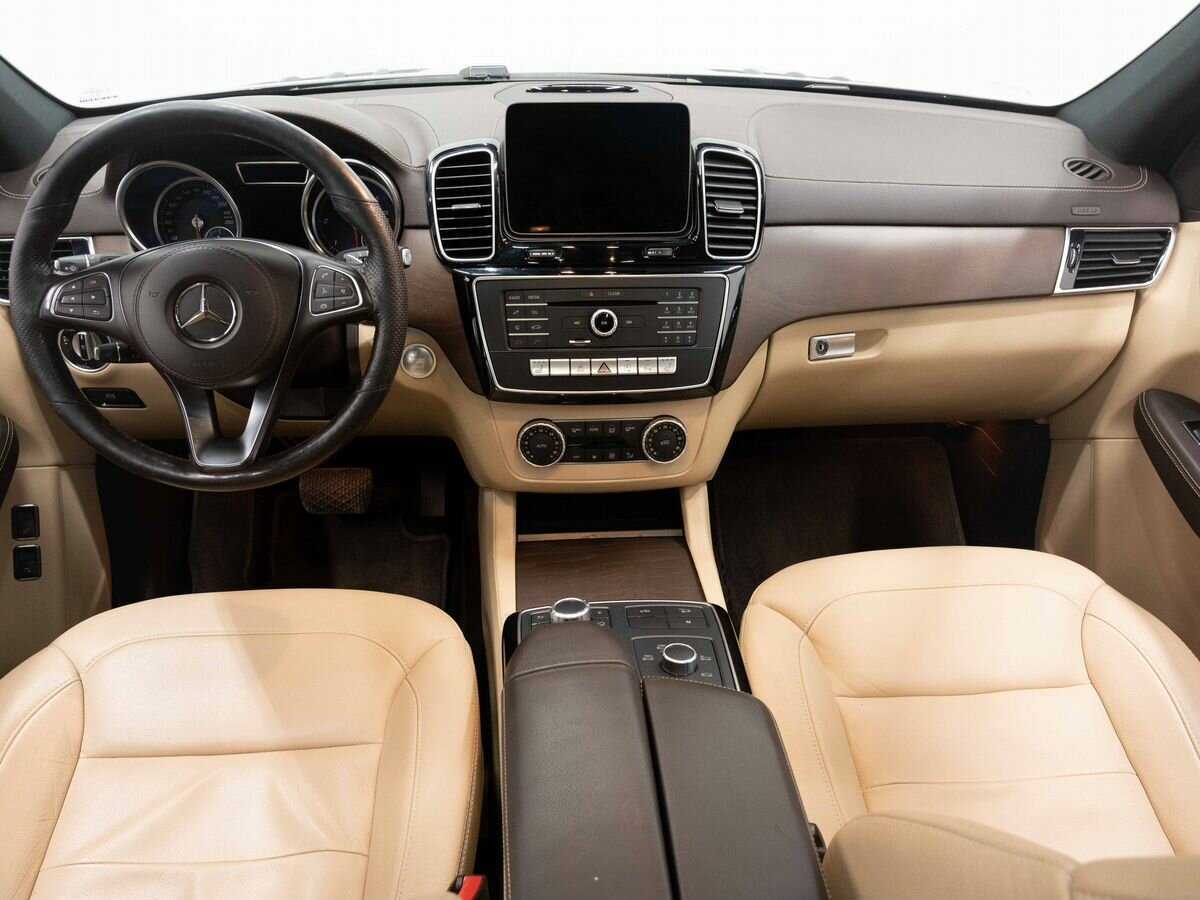 Mercedes-Benz GLS с пробегом — 2018 год. Фото: #13