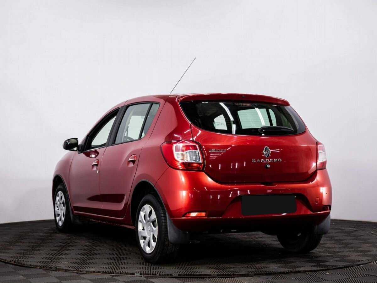 Renault Sandero с пробегом — 2017 год. Фото: #3