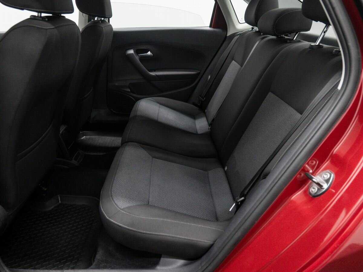 Volkswagen Polo с пробегом — 2017 год. Фото: #9