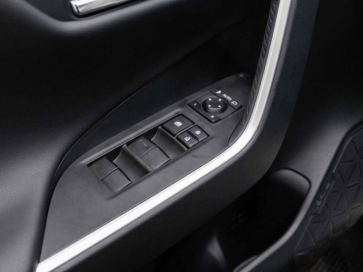 Toyota RAV4 с пробегом — 2023 год. Фото: #14