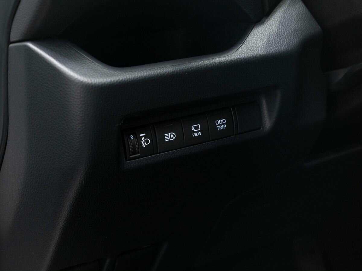 Toyota RAV4 с пробегом — 2023 год. Фото: #16