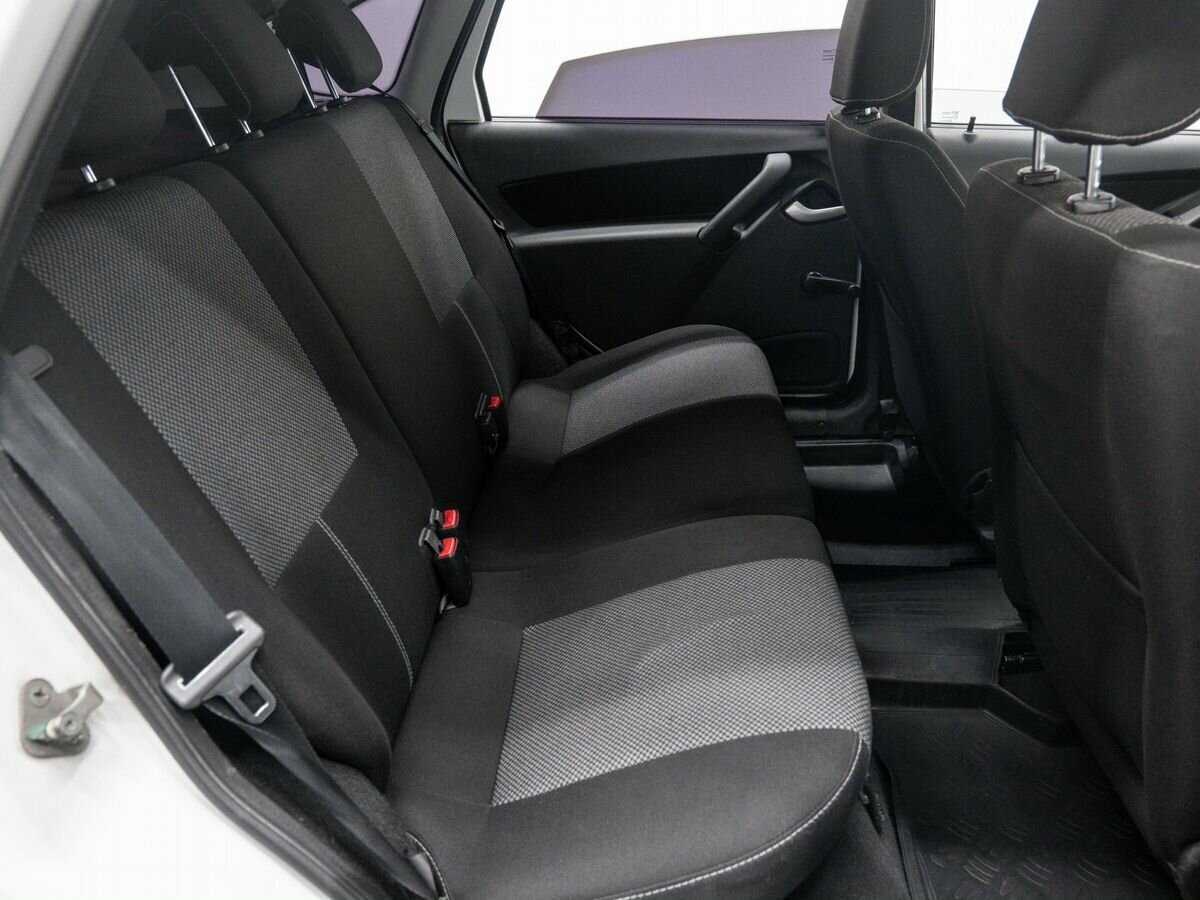 Lada (ВАЗ) Granta с пробегом — 2014 год. Фото: #9