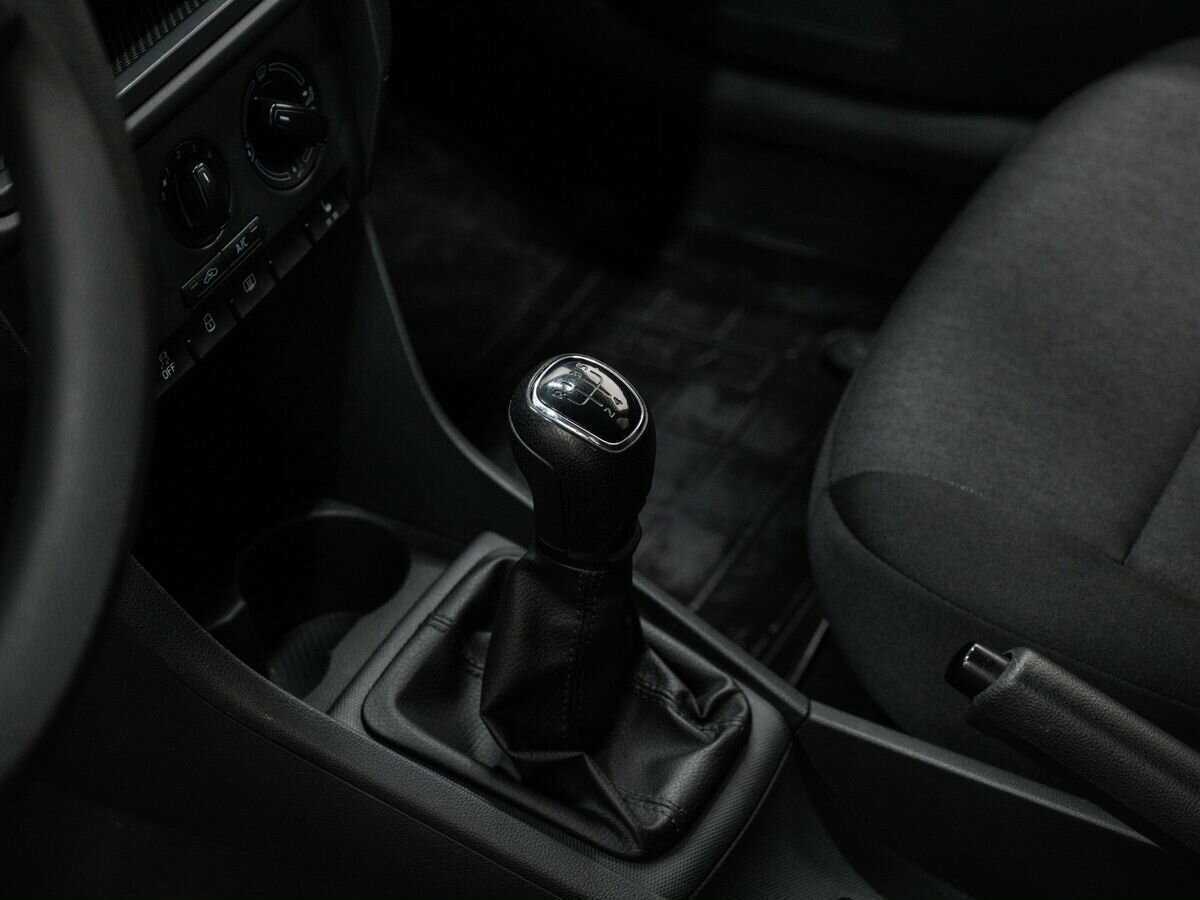 Skoda Rapid с пробегом — 2017 год. Фото: #17