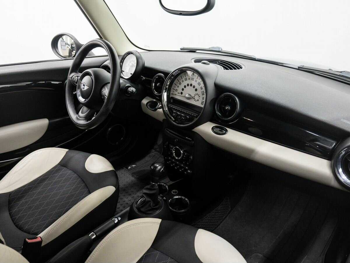 Mini Hatch с пробегом — 2012 год. Фото: #6