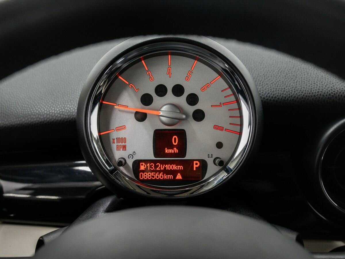 Mini Hatch с пробегом — 2012 год. Фото: #16