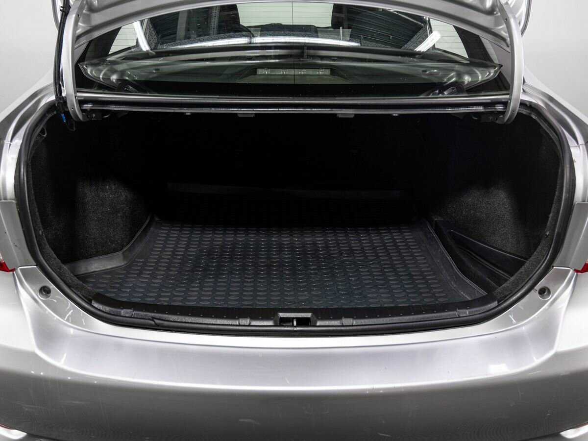 Toyota Corolla с пробегом — 2011 год. Фото: #21