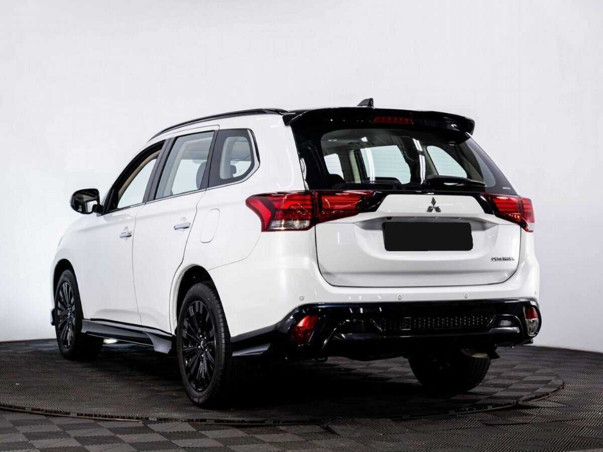 Mitsubishi Outlander с пробегом — 2022 год. Фото: #3