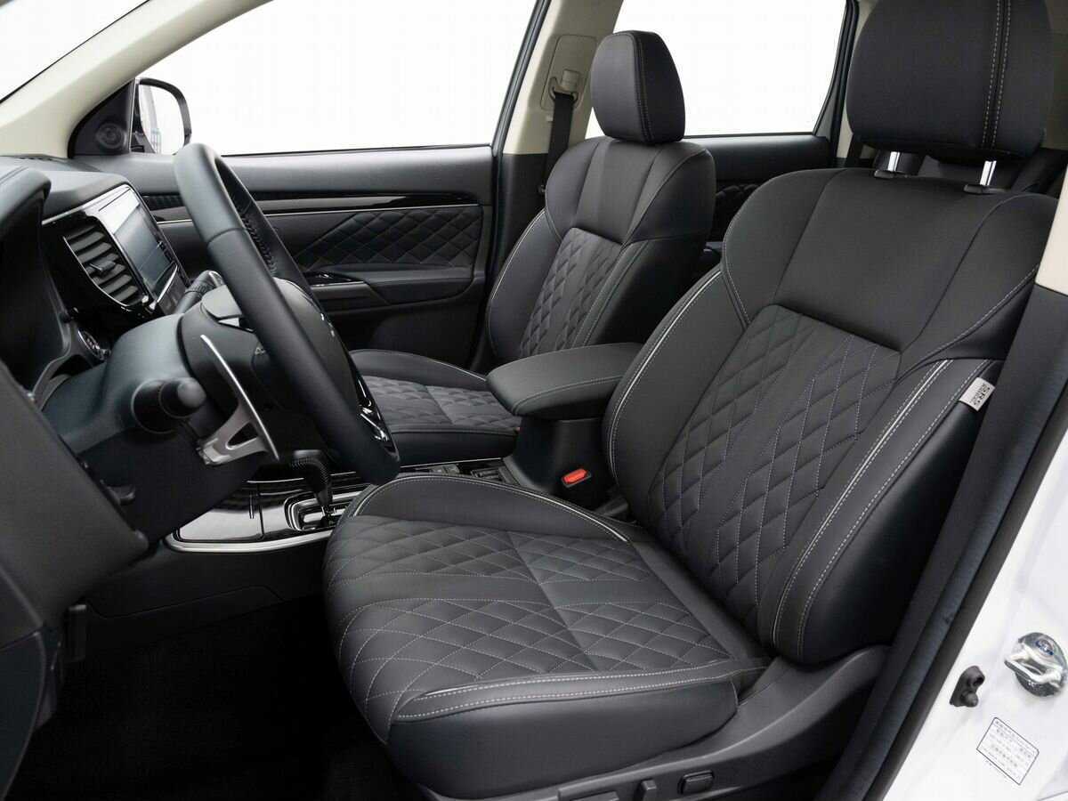 Mitsubishi Outlander с пробегом — 2022 год. Фото: #10