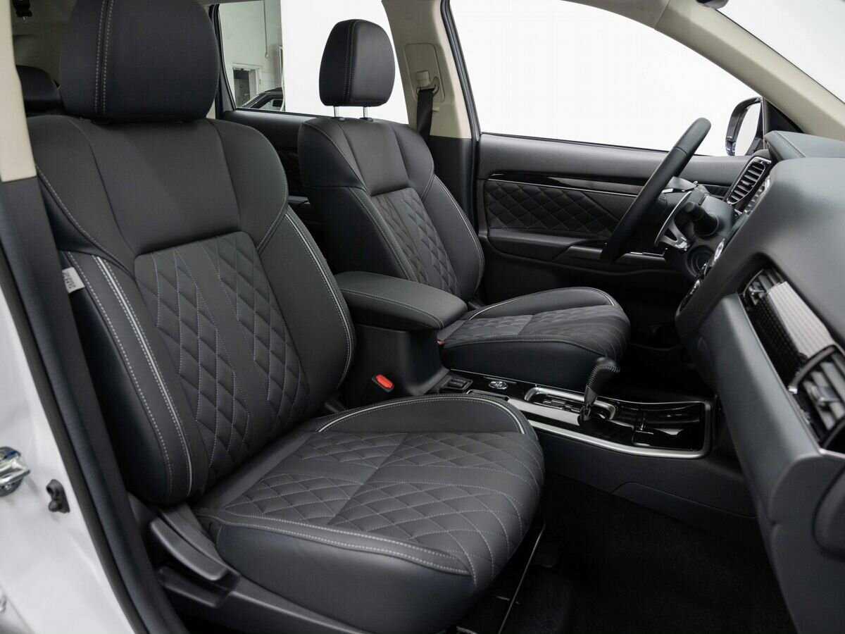 Mitsubishi Outlander с пробегом — 2022 год. Фото: #14