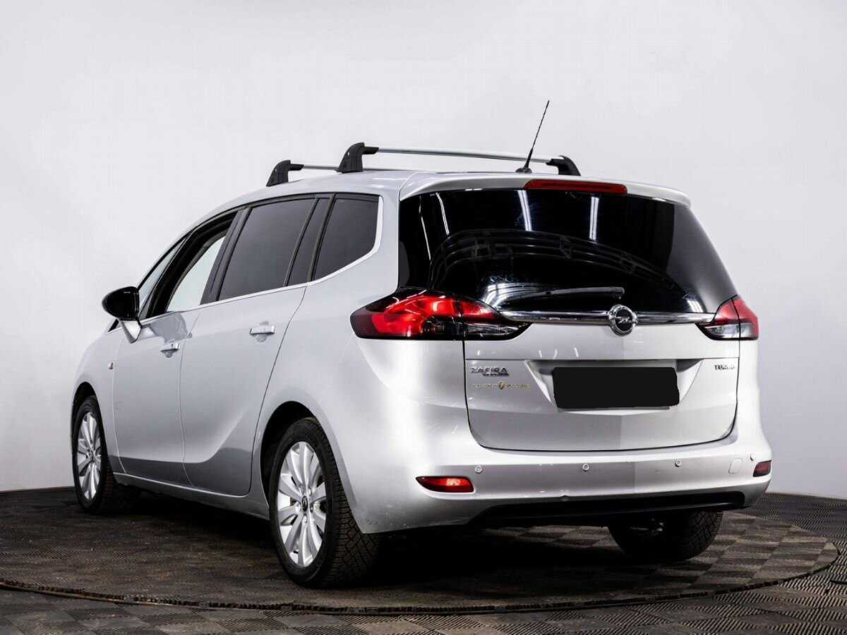 Opel Zafira с пробегом — 2013 год. Фото: #3