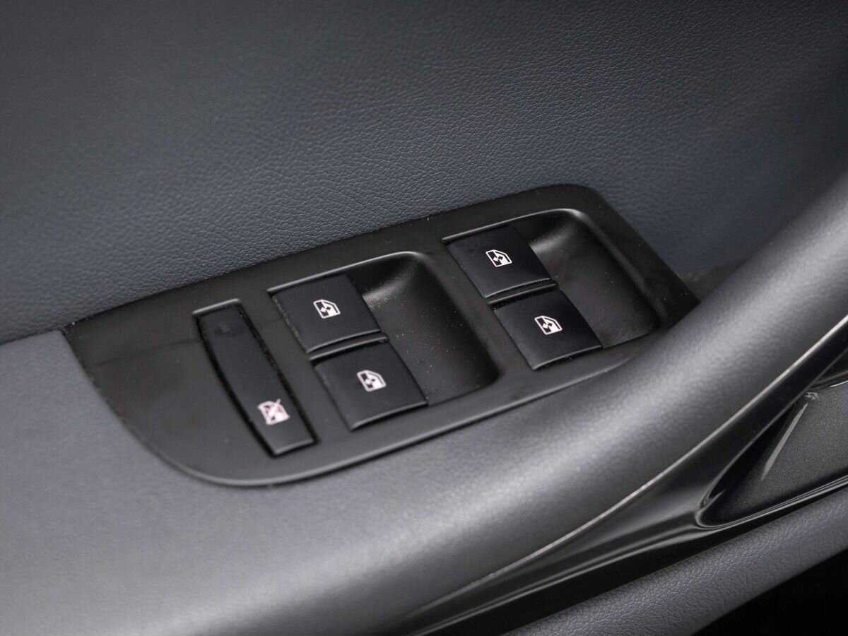 Opel Zafira с пробегом — 2013 год. Фото: #16