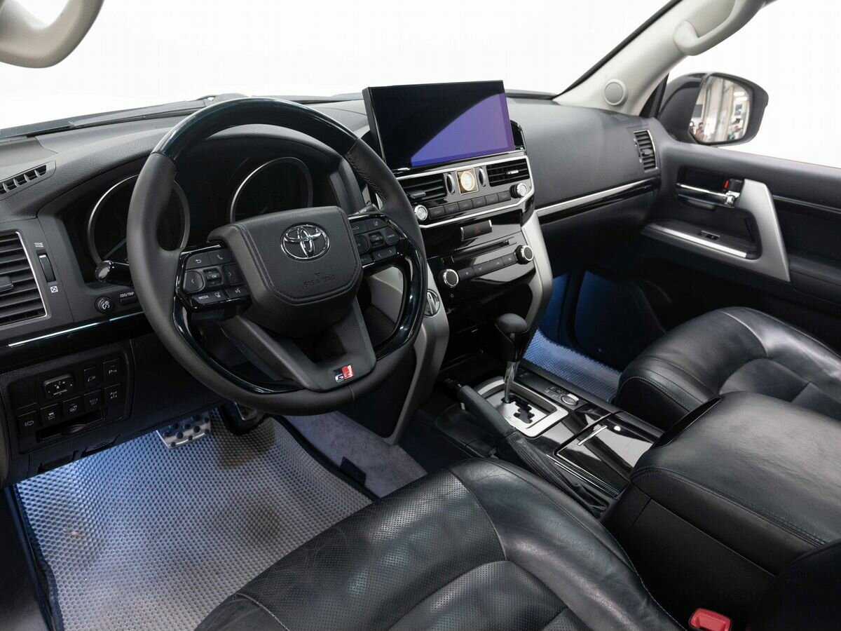 Toyota Land Cruiser с пробегом — 2013 год. Фото: #9