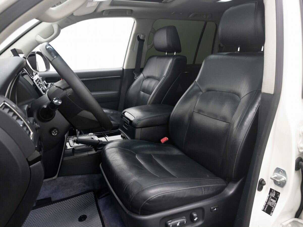 Toyota Land Cruiser с пробегом — 2013 год. Фото: #10