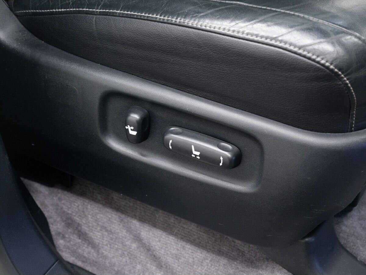 Toyota Land Cruiser с пробегом — 2013 год. Фото: #15