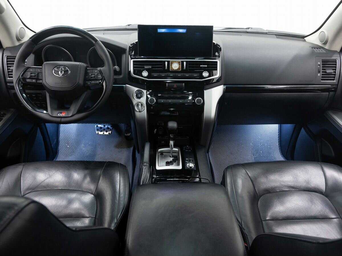 Toyota Land Cruiser с пробегом — 2013 год. Фото: #16