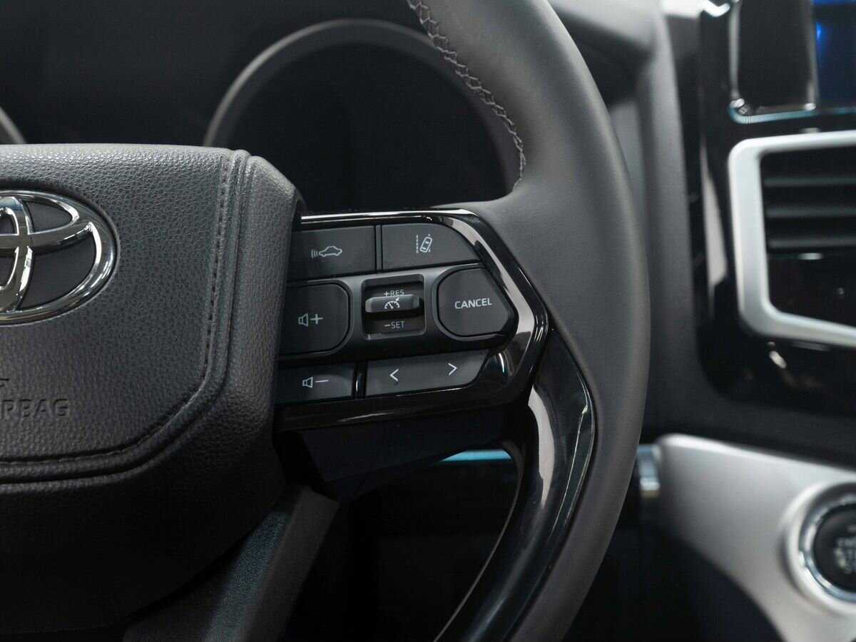 Toyota Land Cruiser с пробегом — 2013 год. Фото: #19