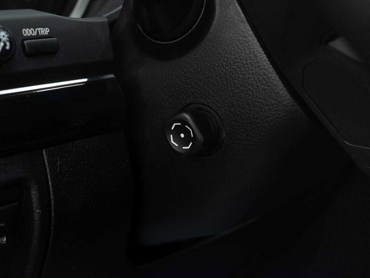 Toyota Land Cruiser с пробегом — 2013 год. Фото: #26