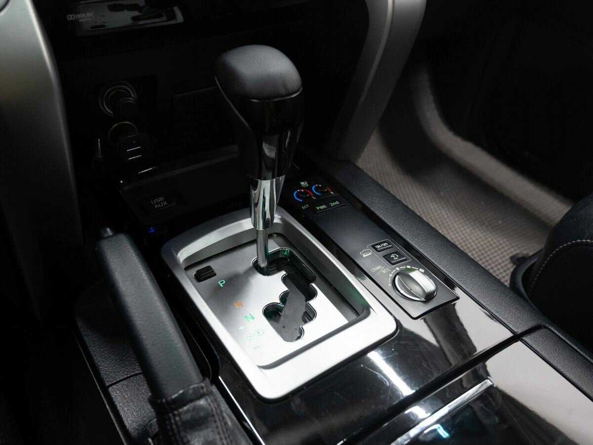 Toyota Land Cruiser с пробегом — 2013 год. Фото: #29