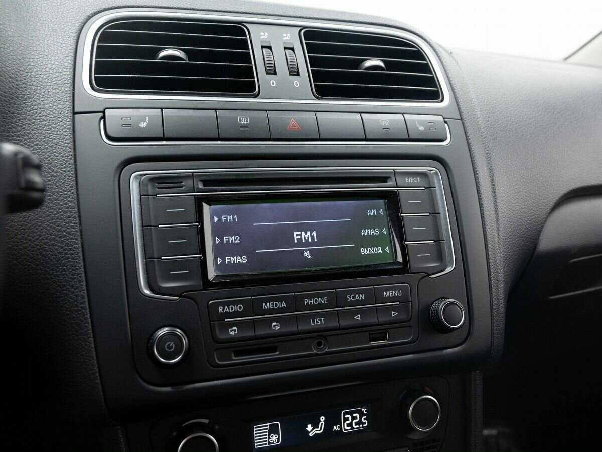 Volkswagen Polo с пробегом — 2014 год. Фото: #14