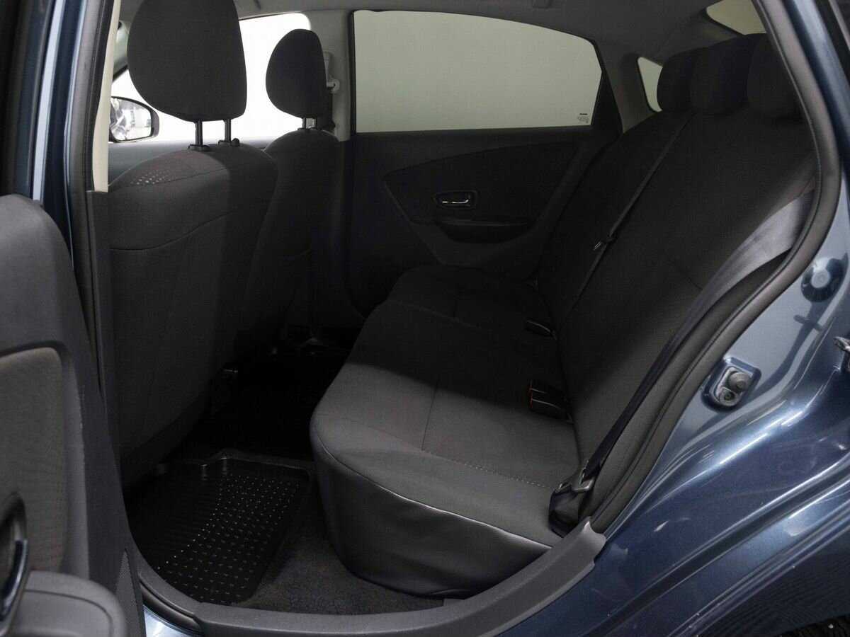 Nissan Almera с пробегом — 2013 год. Фото: #10