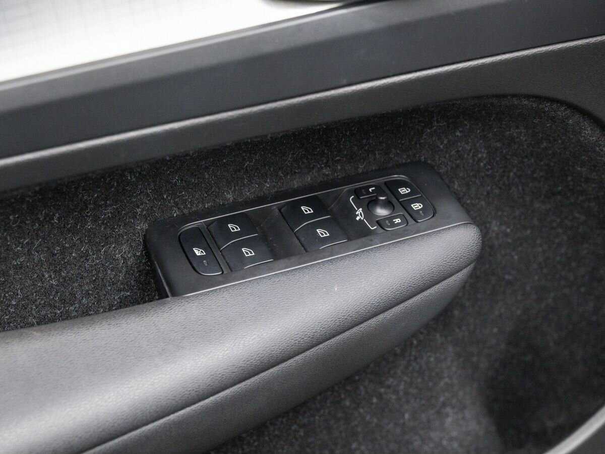 Volvo XC40 с пробегом — 2020 год. Фото: #15