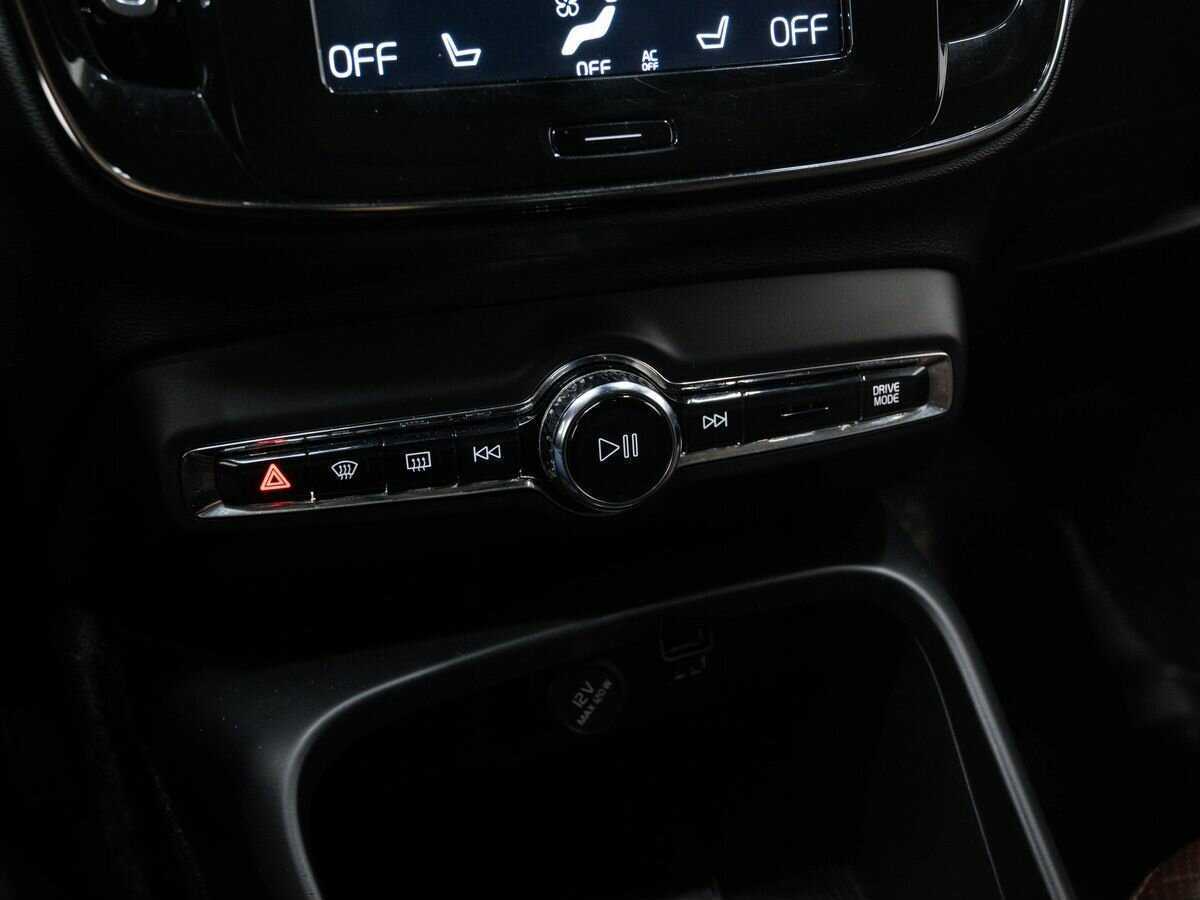 Volvo XC40 с пробегом — 2020 год. Фото: #17