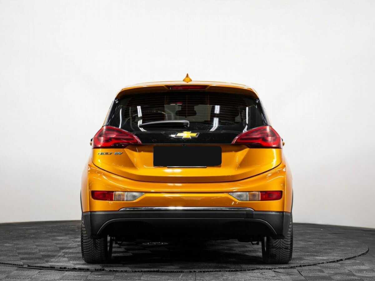 Chevrolet Bolt с пробегом — 2017 год. Фото: #4