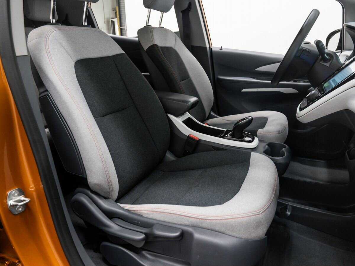 Chevrolet Bolt с пробегом — 2017 год. Фото: #7