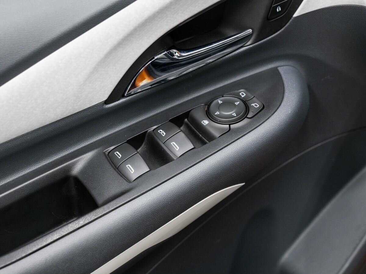 Chevrolet Bolt с пробегом — 2017 год. Фото: #14
