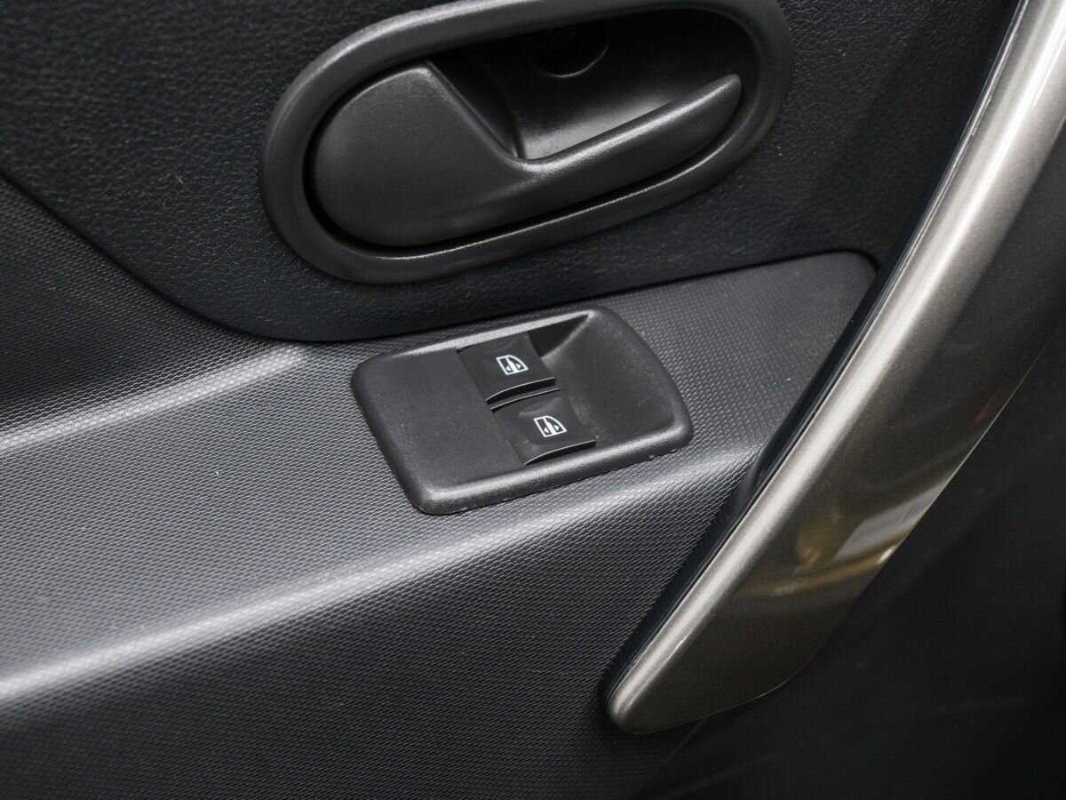 Renault Sandero с пробегом — 2017 год. Фото: #14