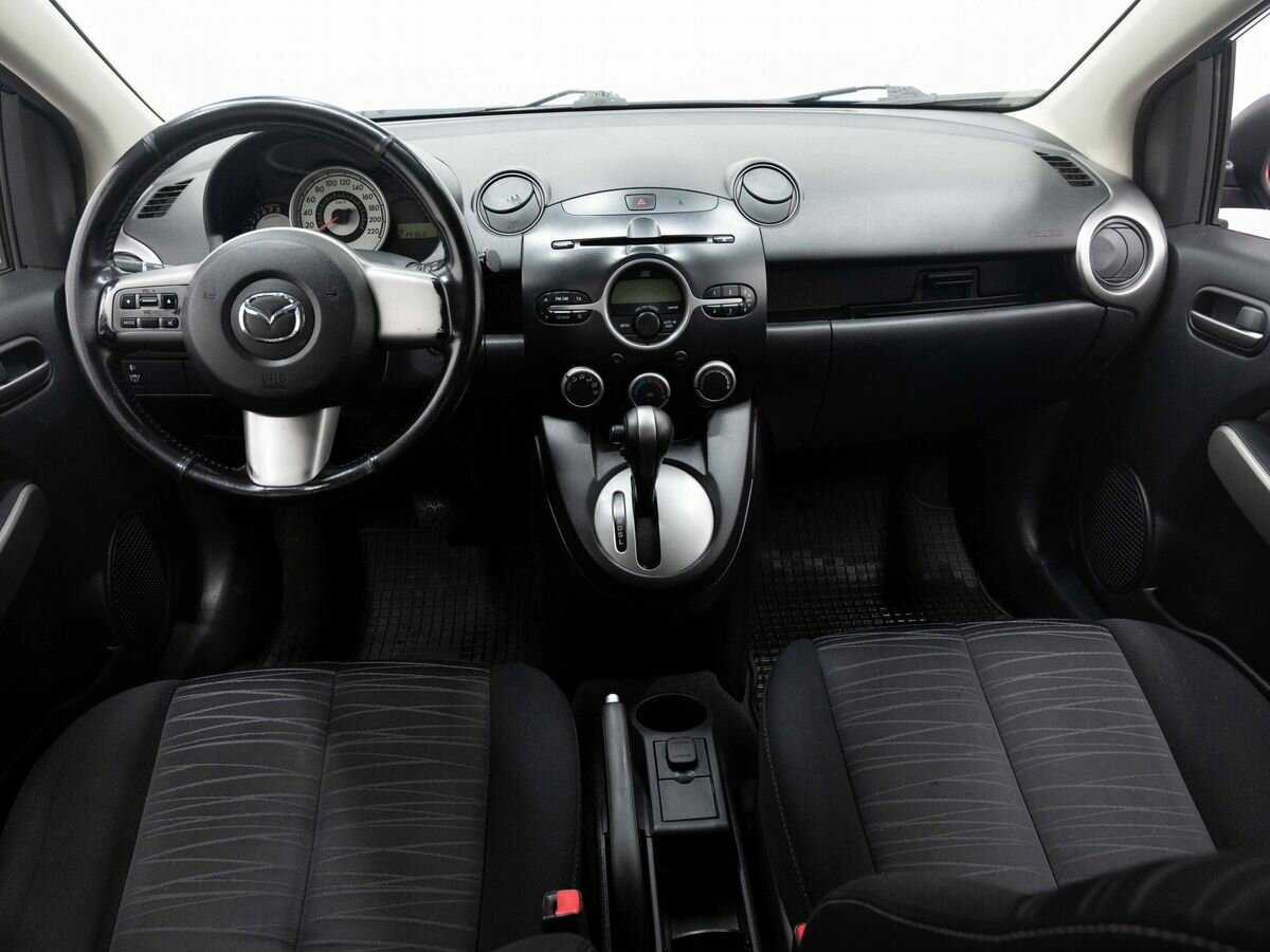 Mazda 2 с пробегом — 2009 год. Фото: #14
