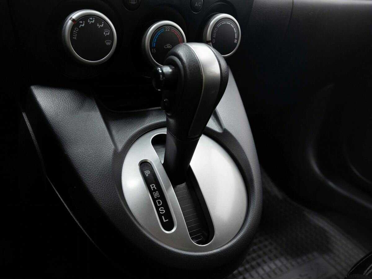 Mazda 2 с пробегом — 2009 год. Фото: #19