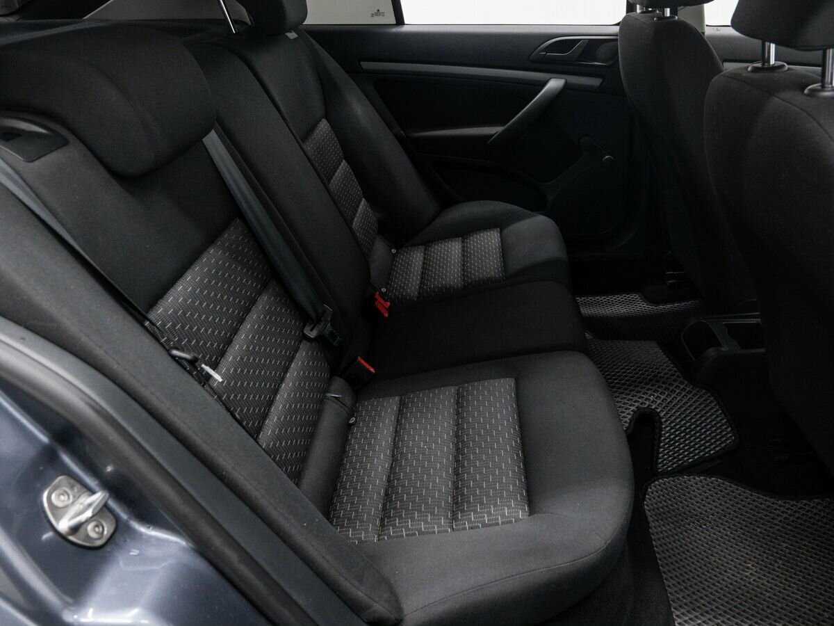 Skoda Octavia с пробегом — 2011 год. Фото: #9