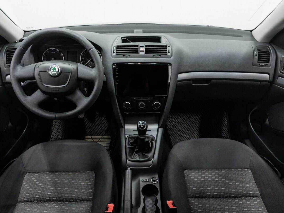 Skoda Octavia с пробегом — 2011 год. Фото: #10