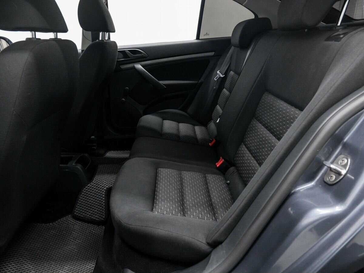 Skoda Octavia с пробегом — 2011 год. Фото: #12